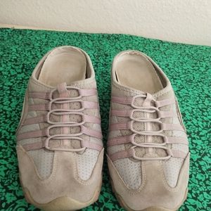 COPY - Skechers Women’s Slip on Mules. Leather Gray